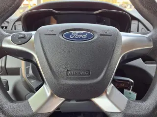 Ford Transit 2017 150 XL 3dr SWB Tech Bajo Tech de Pasajero con Puerta Corrediza Lateral del Pasajero
