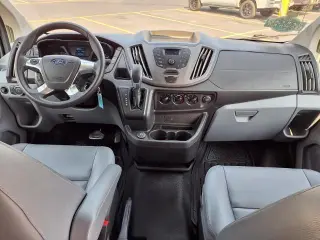 Ford Transit 2017 150 XL 3dr SWB Tech Bajo Tech de Pasajero con Puerta Corrediza Lateral del Pasajero