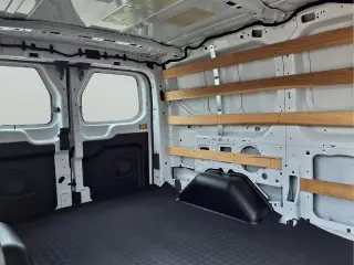 Ford Transit 2025 250 3dr LWB Low Roof Cargo Van