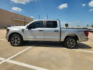 Ford F-150 2025 4x4 STX 4p SuperCrew 5.5 pies CB