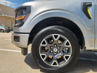 Ford F-150 2025 4x4 STX 4p SuperCrew 5.5 pies CB