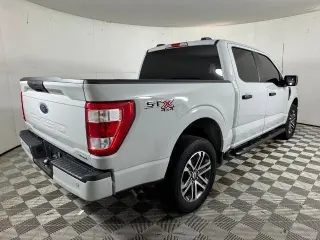 Ford F-150 2023 4x4 XL 4p SuperCrew 5.5 ft. SB