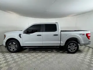 Ford F-150 2023 4x4 XL 4p SuperCrew 5.5 ft. SB