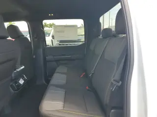 Ford F-150 2025 4x2 STX 4p SuperCrew 5.5 pies CB