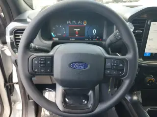 Ford F-150 2025 4x2 STX 4p SuperCrew 5.5 pies CB