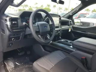 Ford F-150 2025 4x2 STX 4p SuperCrew 5.5 pies CB