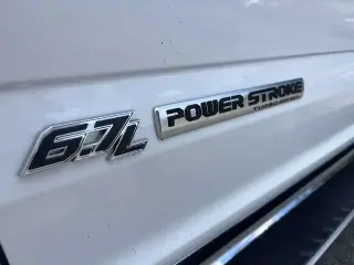 Ford F-250 Super Duty 2022 4x4 King Ranch 4p. Cabina de Tripulante 6,8 pies Caja Extendida