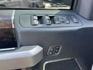 Ford F-250 Super Duty 2022 4x4 King Ranch 4p. Cabina de Tripulante 6,8 pies Caja Extendida