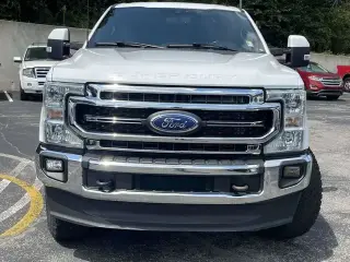 Ford F-250 Super Duty 2022 4x4 King Ranch 4p. Cabina de Tripulante 6,8 pies Caja Extendida