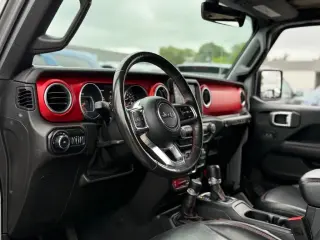 Jeep Wrangler Unlimited 2018 4x4 Rubicon 4p SUV (lanzamiento a mitad de año)
