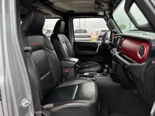 Jeep Wrangler Unlimited 2018 4x4 Rubicon 4p SUV (lanzamiento a mitad de año)