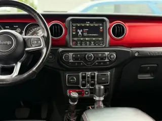 Jeep Wrangler Unlimited 2018 4x4 Rubicon 4p SUV (lanzamiento a mitad de año)