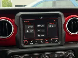 Jeep Wrangler Unlimited 2018 4x4 Rubicon 4p SUV (lanzamiento a mitad de año)