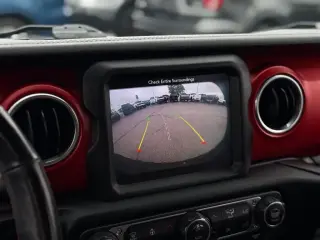 Jeep Wrangler Unlimited 2018 4x4 Rubicon 4p SUV (lanzamiento a mitad de año)