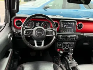 Jeep Wrangler Unlimited 2018 4x4 Rubicon 4p SUV (lanzamiento a mitad de año)