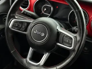 Jeep Wrangler Unlimited 2018 4x4 Rubicon 4p SUV (lanzamiento a mitad de año)