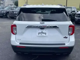 Ford Explorer 2024 XLT 4p SUV