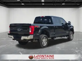 Ford F-250 Super Duty 2017 4x4 Platinum 4dr Crew Cab 6.8 ft. SB Camioneta