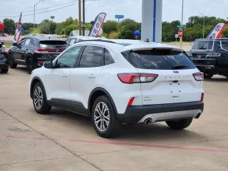 Ford Escape 2022 SEL 4dr SUV
