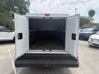 Ford F-250 Super Duty 2021 4x2 XL 2dr Regular Cab 8 pies LB Camioneta