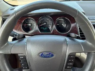 Ford Taurus 2011 SEL 4p Sedan
