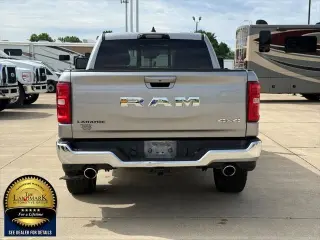 Ram 1500 2025 4x4 Laramie 4p Cabina Extendida 5.6 pies S Pickup