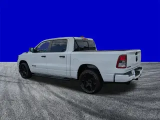 Ram 1500 2023 4x2 Lone Star 4p Cabina Completa de Tripulación 5.6 ft. SB Camioneta