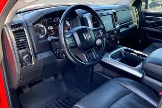 Ram 1500 2018 4x4 Night 4dr Crew Cab 5.5 ft. SB Camioneta