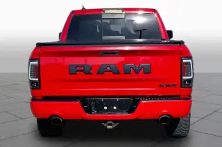 Ram 1500 2018 4x4 Night 4dr Crew Cab 5.5 ft. SB Camioneta
