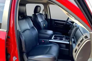 Ram 1500 2018 4x4 Night 4dr Crew Cab 5.5 ft. SB Camioneta