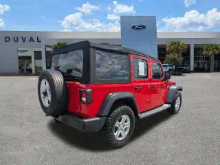 Jeep Wrangler Unlimited 2018 4x4 Sport 4dr SUV (lanzamiento a mitad de año)
