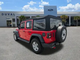 Jeep Wrangler Unlimited 2018 4x4 Sport 4dr SUV (lanzamiento a mitad de año)