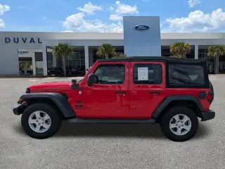 Jeep Wrangler Unlimited 2018 4x4 Sport 4dr SUV (lanzamiento a mitad de año)
