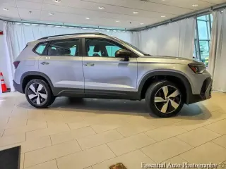 Volkswagen Taos 2025 AWD S 4Motion SUV de 4 puertas