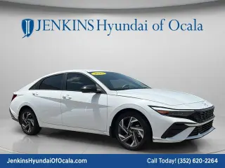 Sedán Hyundai ELANTRA 2025 SEL Sport de 4 puertas