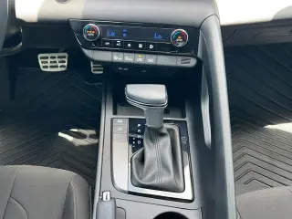 Sedán Hyundai ELANTRA 2025 SEL Sport de 4 puertas