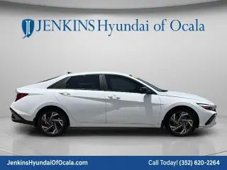 Sedán Hyundai ELANTRA 2025 SEL Sport de 4 puertas