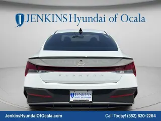 Sedán Hyundai ELANTRA 2025 SEL Sport de 4 puertas