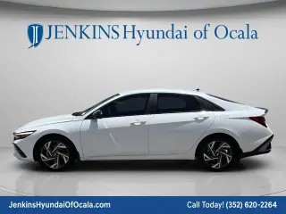 Sedán Hyundai ELANTRA 2025 SEL Sport de 4 puertas