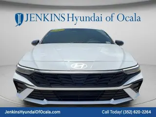 Sedán Hyundai ELANTRA 2025 SEL Sport de 4 puertas