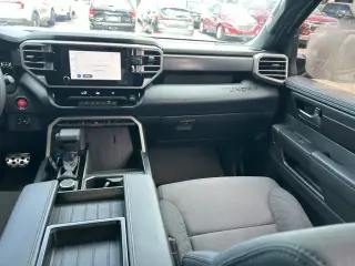 Toyota Tundra 2026 4x4 SR5 4 puertas CrewMax Cab Pickup SB