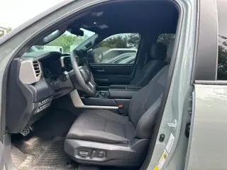 Toyota Tundra 2026 4x4 SR5 4 puertas CrewMax Cab Pickup SB