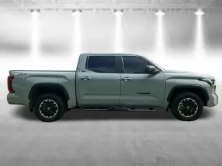 Toyota Tundra 2026 4x4 SR5 4 puertas CrewMax Cab Pickup SB