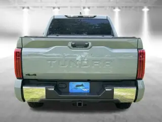Toyota Tundra 2026 4x4 SR5 4 puertas CrewMax Cab Pickup SB
