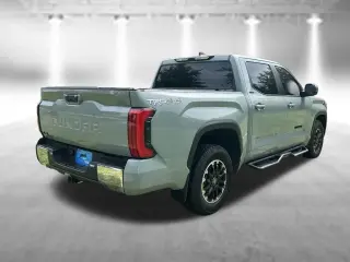 Toyota Tundra 2026 4x4 SR5 4 puertas CrewMax Cab Pickup SB