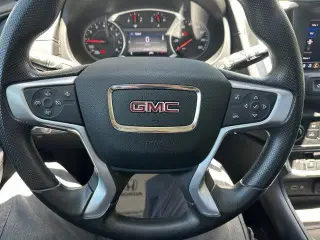 GMC Terrain SLE SUV de 4 puertas 2024