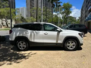 GMC Terrain SLE SUV de 4 puertas 2024