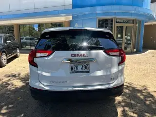 GMC Terrain SLE SUV de 4 puertas 2024