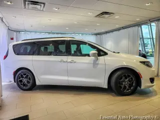 Chrysler Pacifica 2019 Touring L 35th Anniversary 4dr Mini-Van