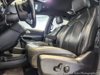 Chrysler Pacifica 2019 Touring L 35th Anniversary 4dr Mini-Van